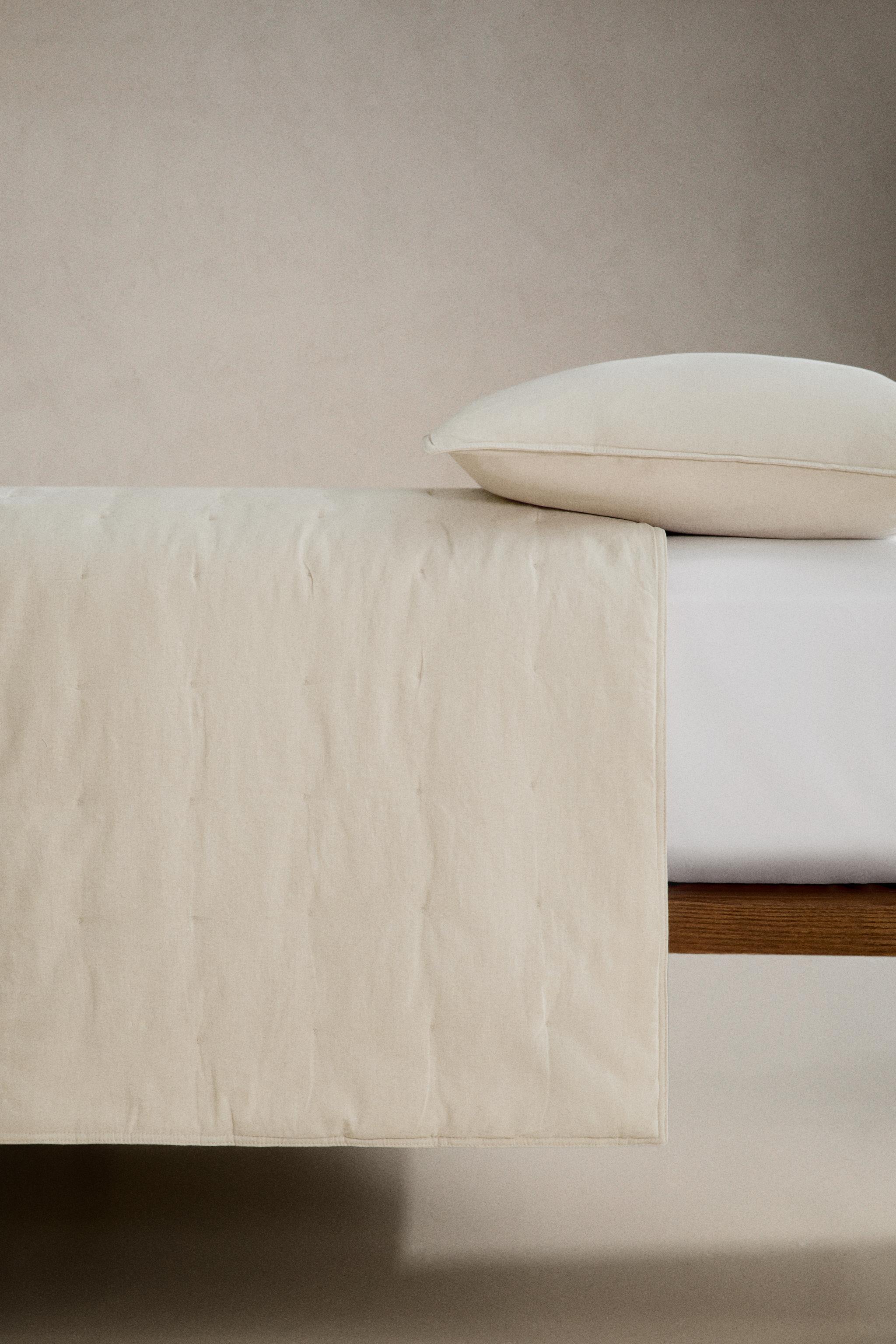 LINEN AND COTTON QUILT